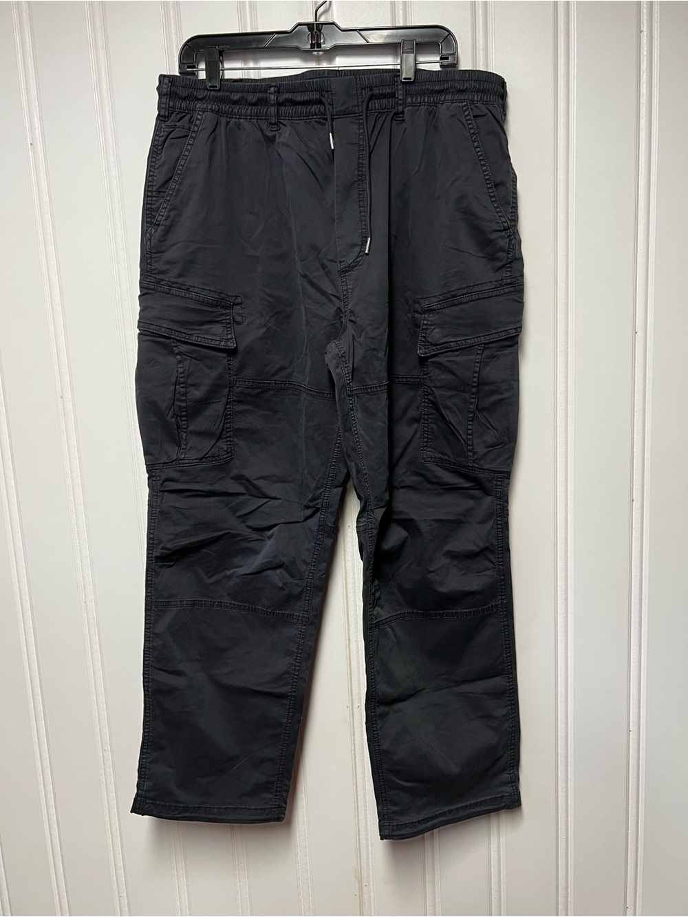 American Eagle Outfitters Black Relaxed Cargo Jogger Pants Large